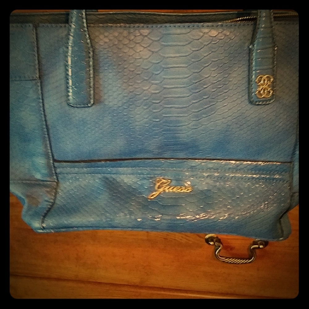 Guess purse